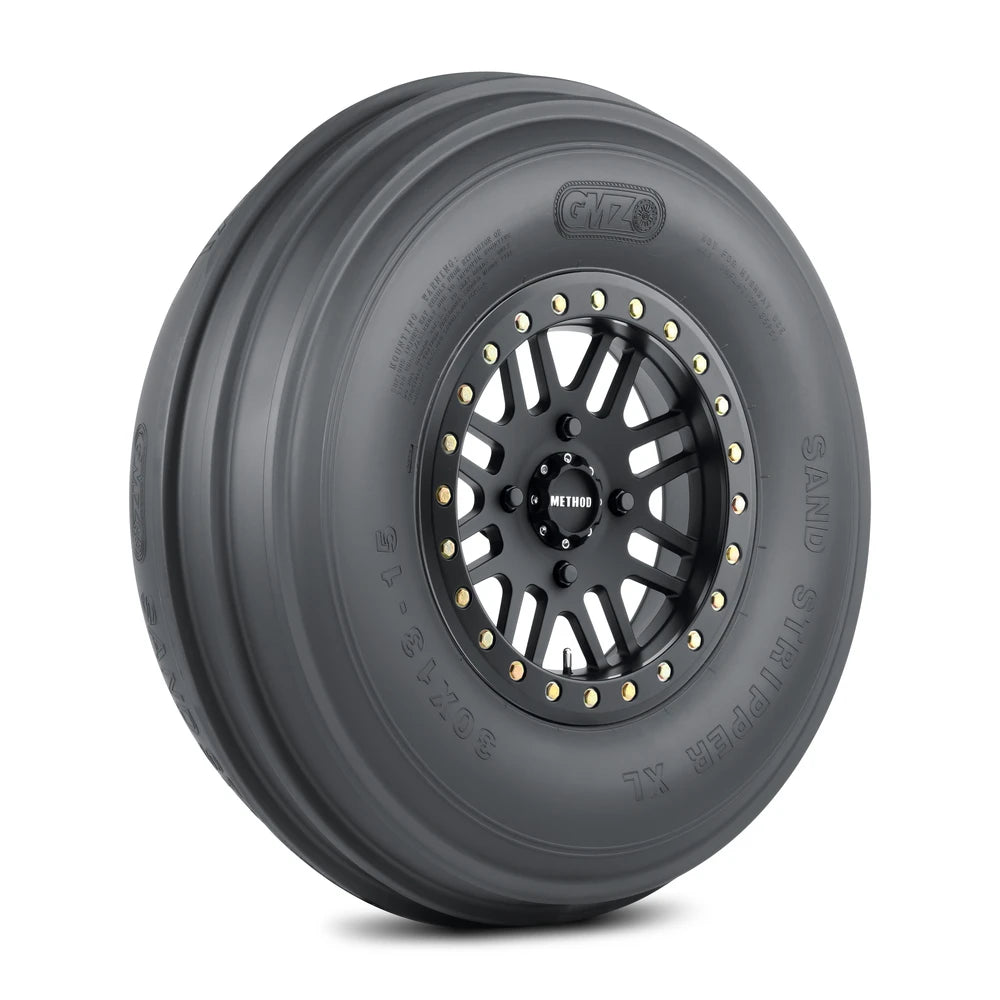 Method 406 UTV Beadlock Matte Black + Sand Stripper Front 30