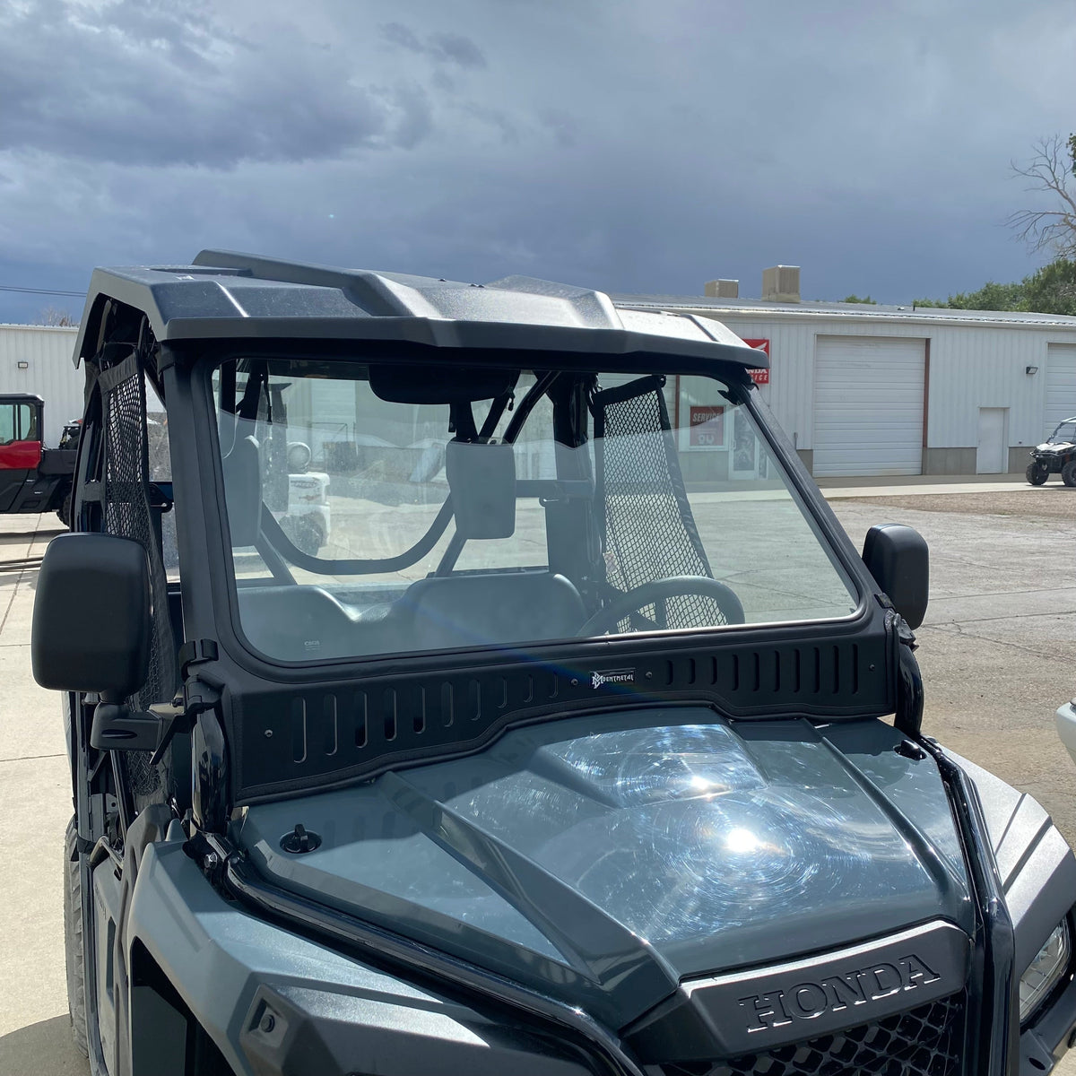 Bent Metal '14-'26 Honda Pioneer 500/520 Vented Glass Windshield