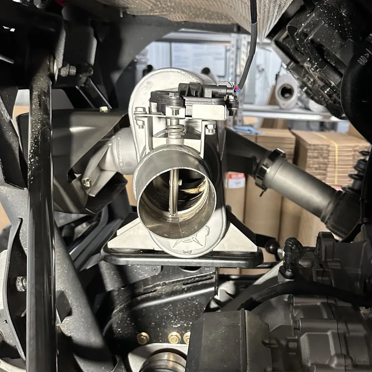 Aftermarket Assassins '24 Can-Am Maverick R Center Exit & 3" Side Dump Full Exhaust