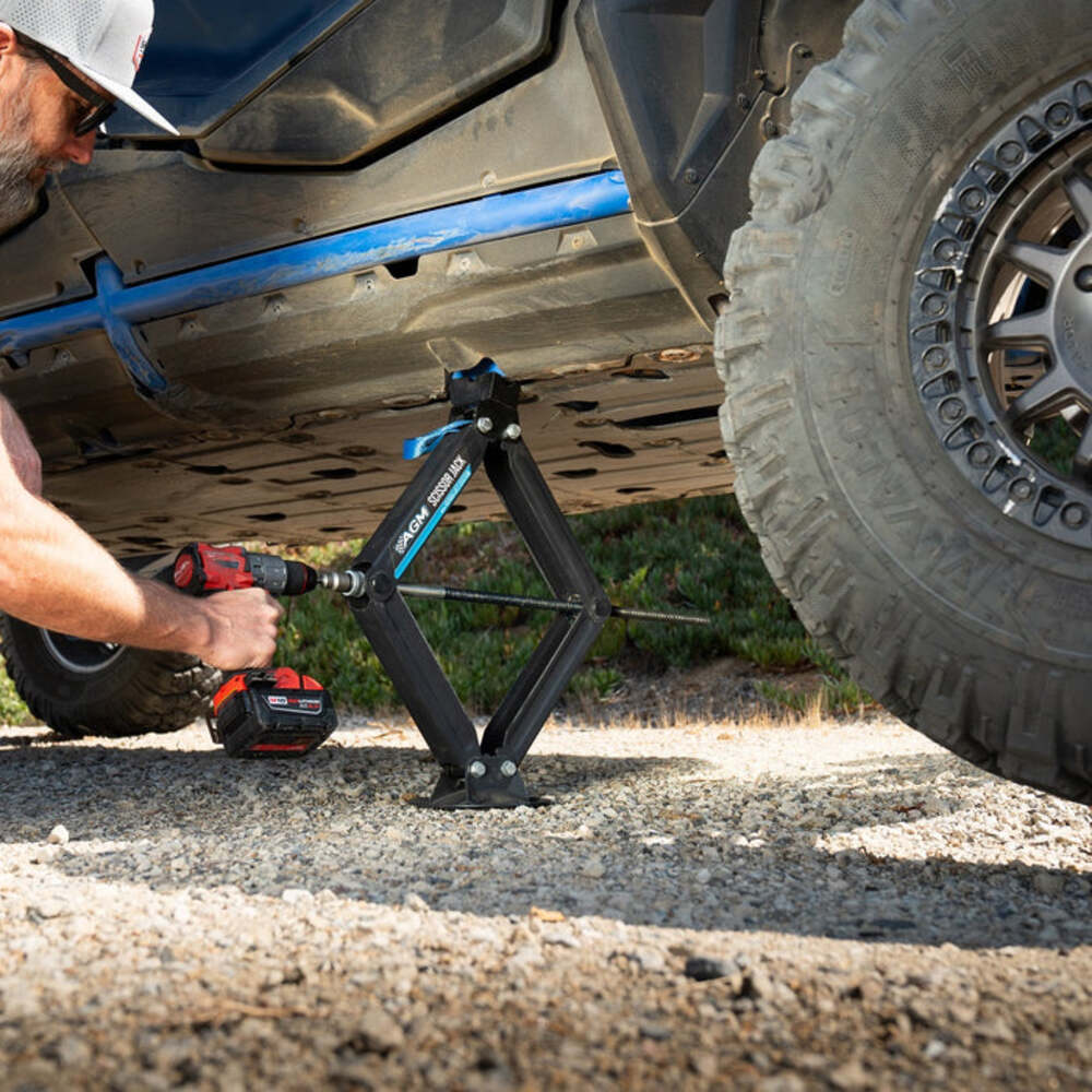 AGM The Scissor Jack