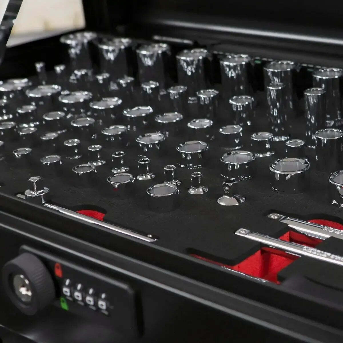 BoxoUSA Metric and SAE UTV 190-Piece Tool Set w/ 5 Drawer Hand Carry Tool Box