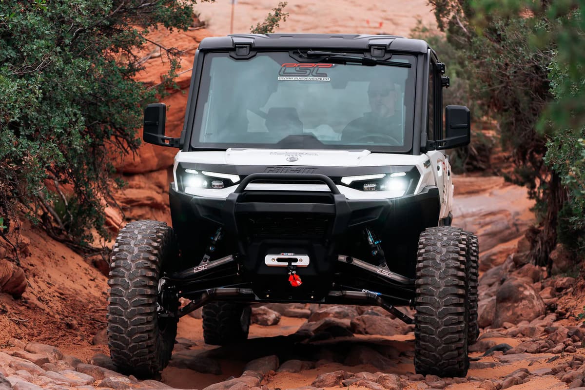 CSC '25+ Can-Am Defender HD11 Mid Travel Suspension Kit