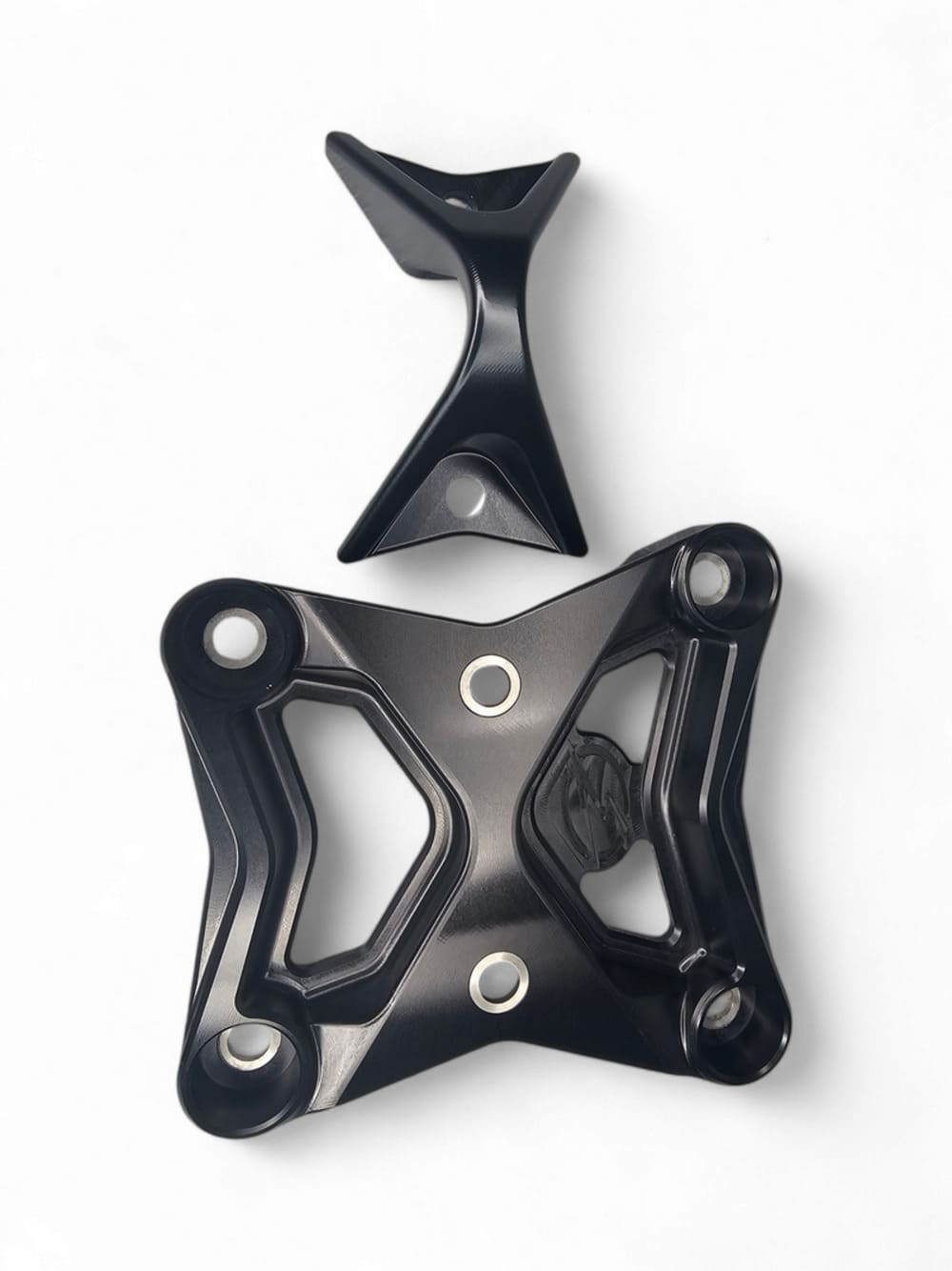 Elektric Offroad '17+ Can-Am Maverick X3 6 Bolt XL Radius Rod Plate w/ Tow Hook - Black