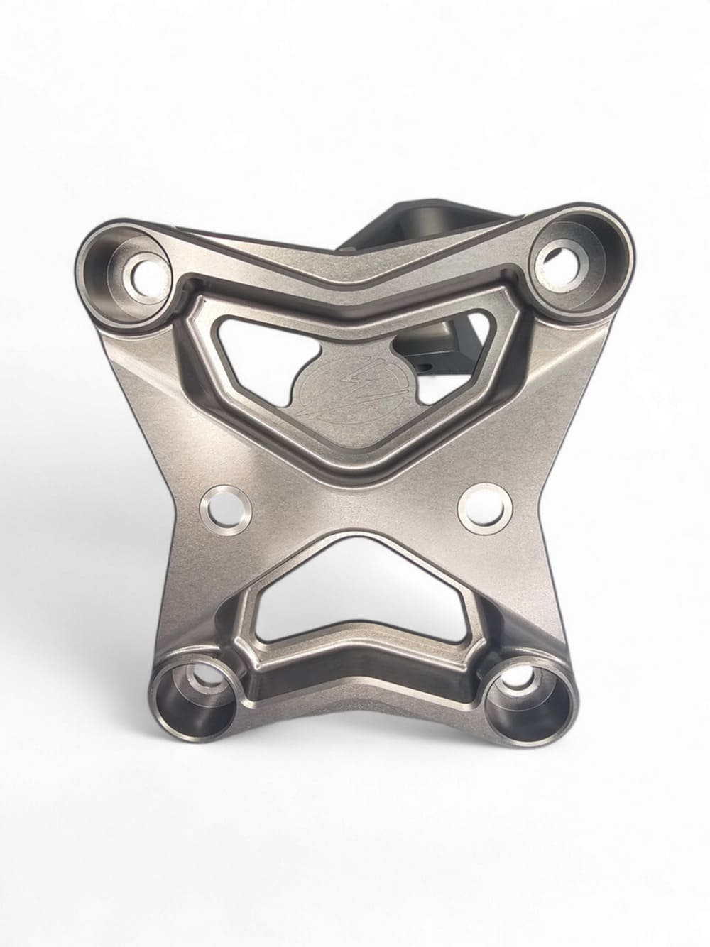 Elektric Offroad '17+ Can-Am Maverick X3 6 Bolt XL Radius Rod Plate w/ Tow Hook - Gunmetal