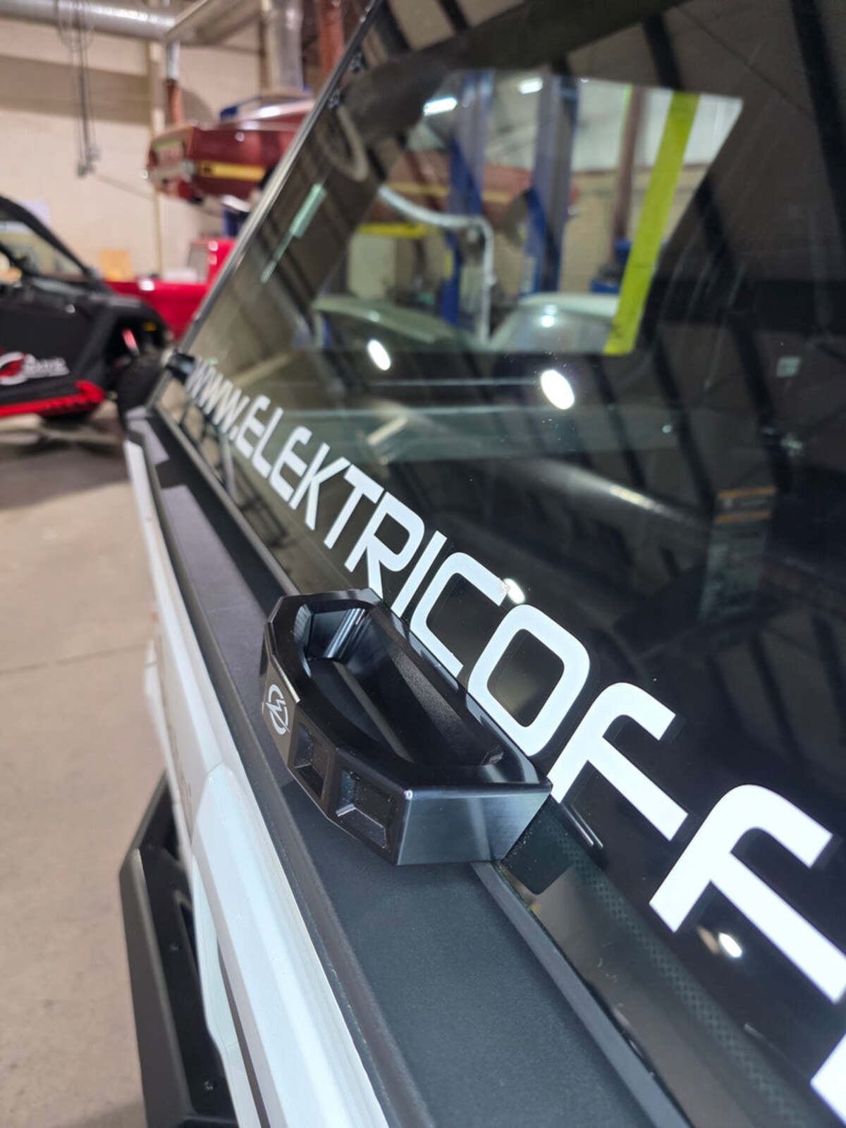 Elektric Offroad '24+ Polaris Xpedition Anodized Black Rear Glass Handle