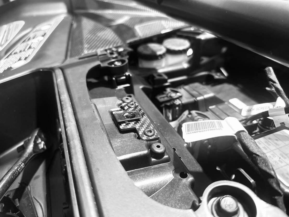 Fourwerx Can Am Maverick R Carbon Fiber 3 PC Upper Center Dash Trim Kit