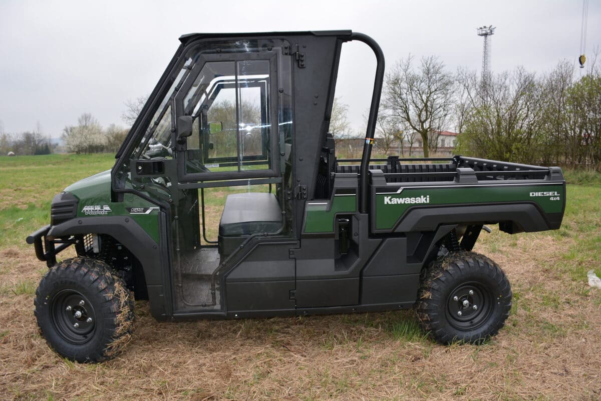 Hard Cabs '15 Kawasaki Mule Pro FX/ DX Cab Kit