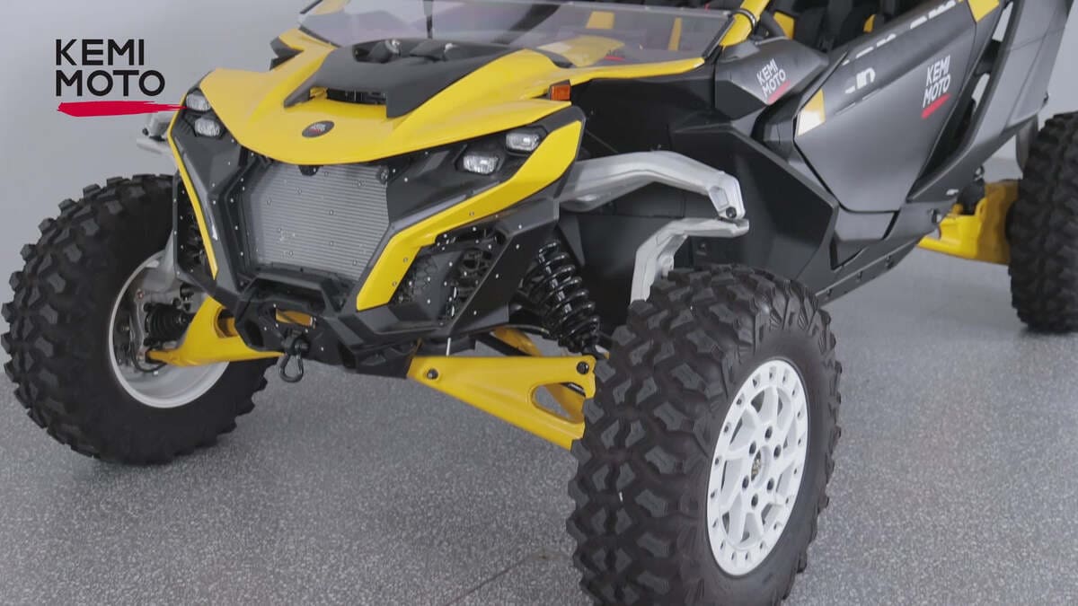 Kemimoto '24+ Can-Am Maverick R Scratch Resistant Flip Windshield