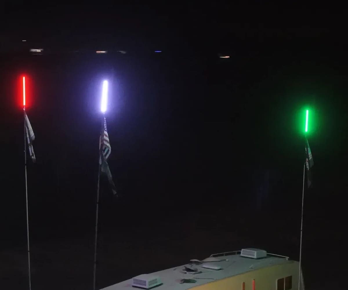 M Whips Complete RGB Color Chasing Flag Pole Mount & Whip Harness Camp Locator Kit