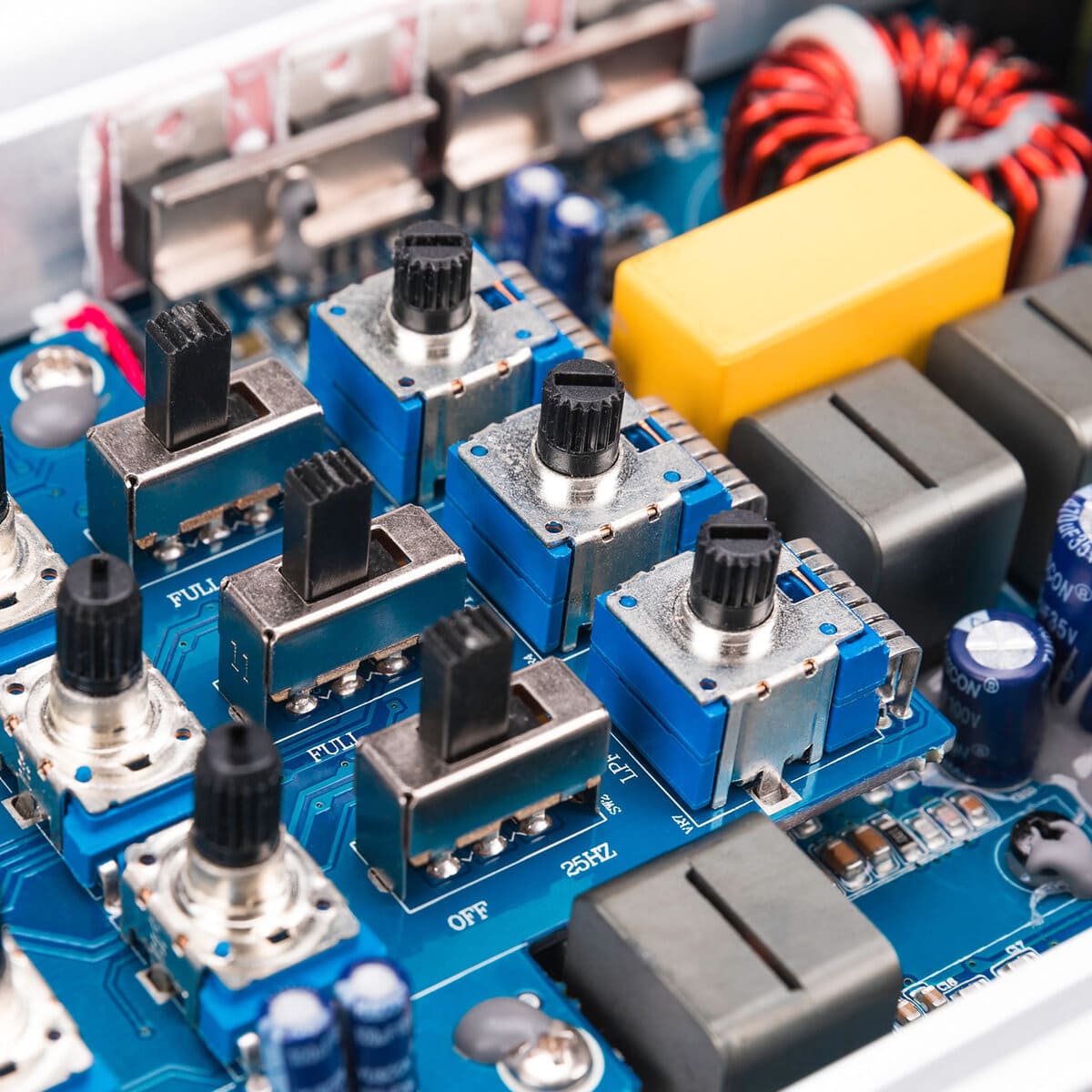 MB Quart NA3-600.6 Nautic 600 Watt Amplifier