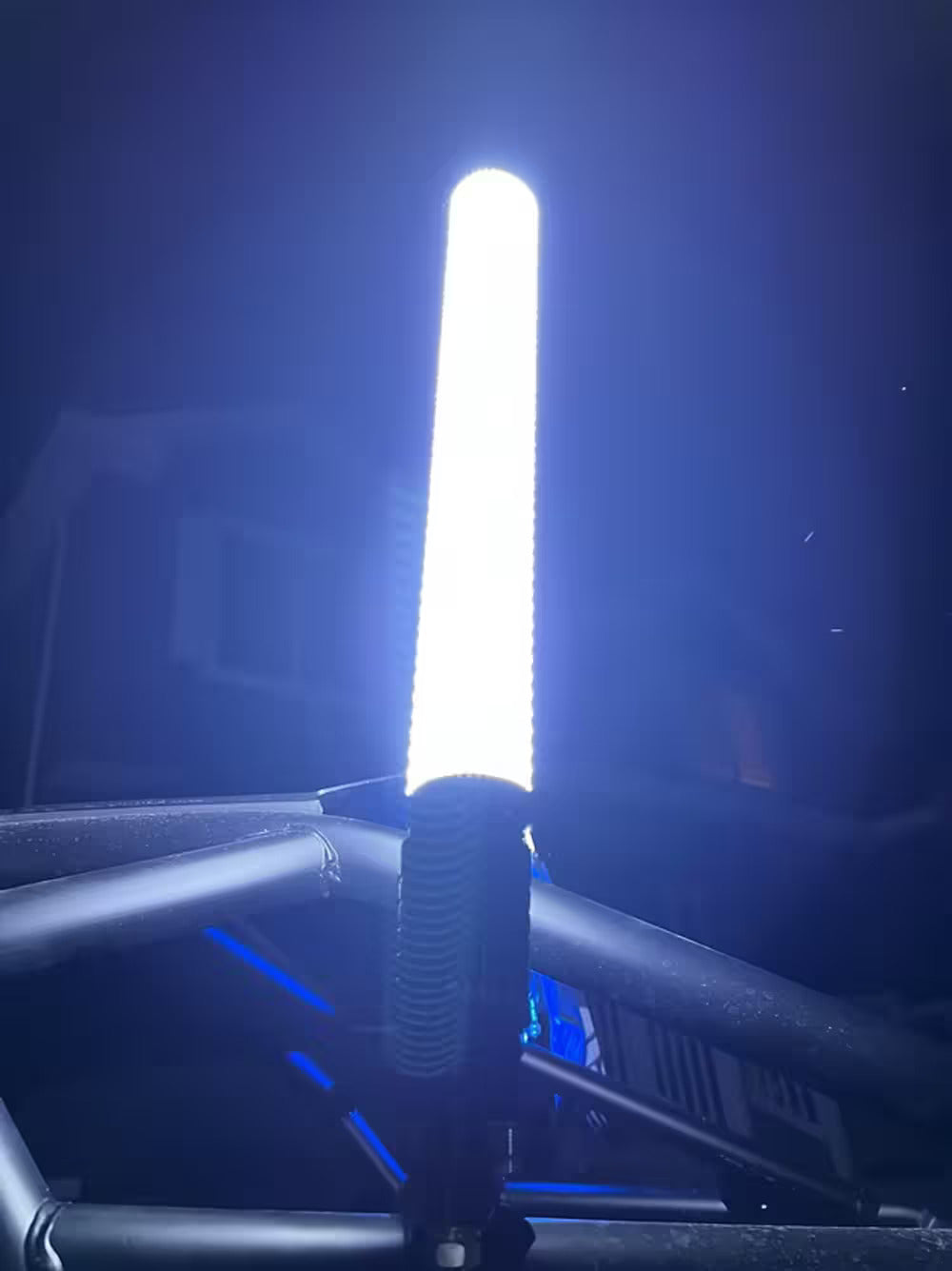 MB Whips Pro Series Radiant Whips - Pair