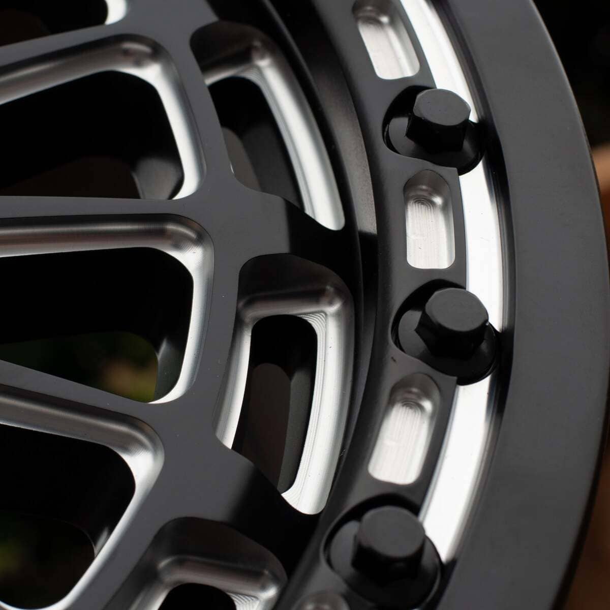 MetalFX '24+ Can-Am Maverick R Delta 6R Beadlock - Satin Black Contrast Cut