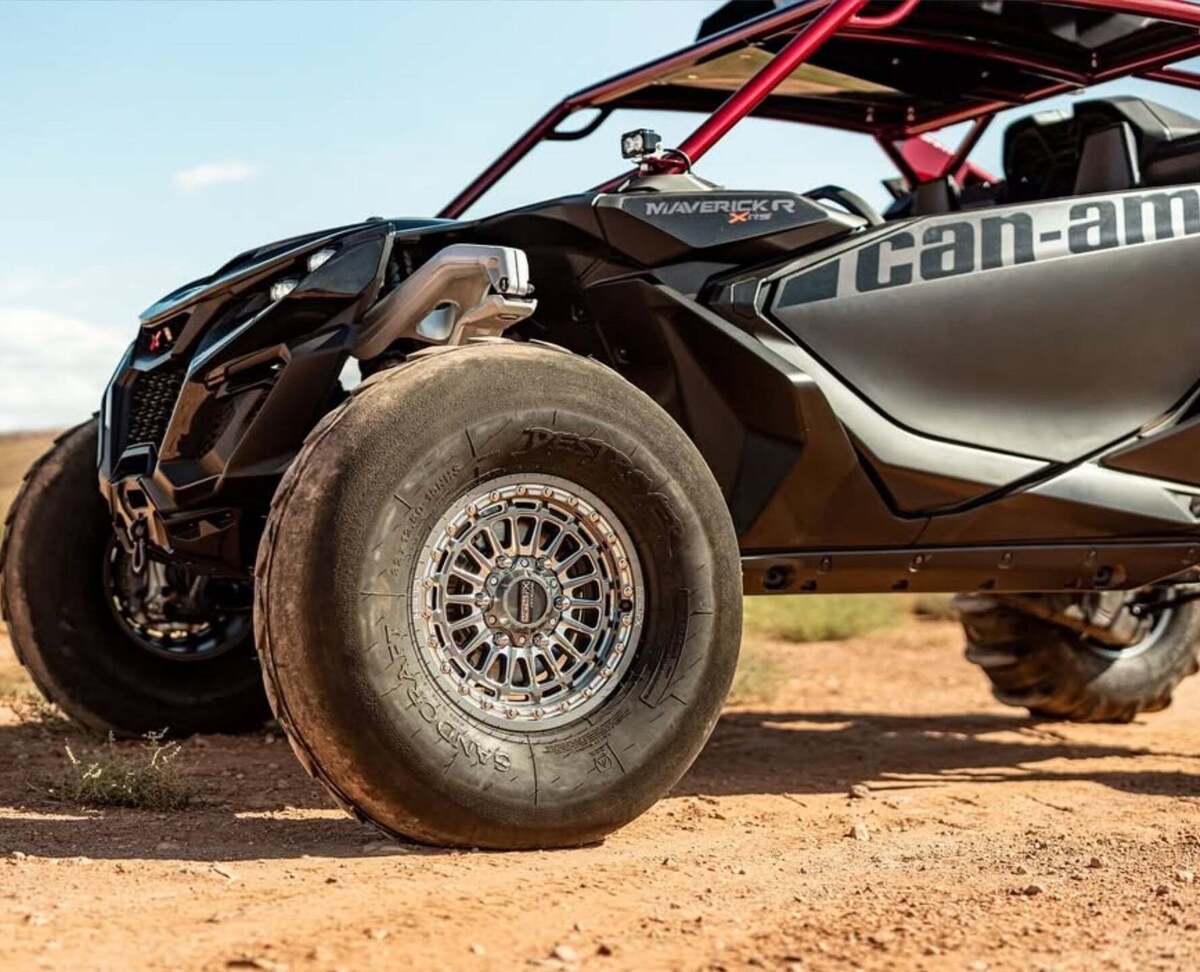 MetalFX Delta 6R UTV Beadlock Wheel Kit - Gunmetal Contrasta Cut