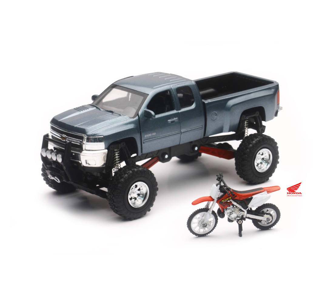 New Ray Toys Honda Dirt Bike 1:32 Scale Chevrolet Silverado Off Road Pick Up