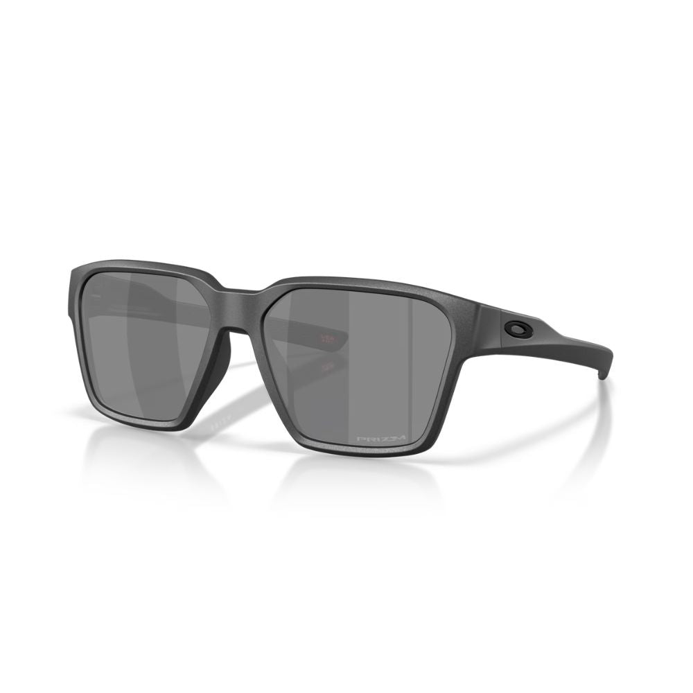 Oakley Briza