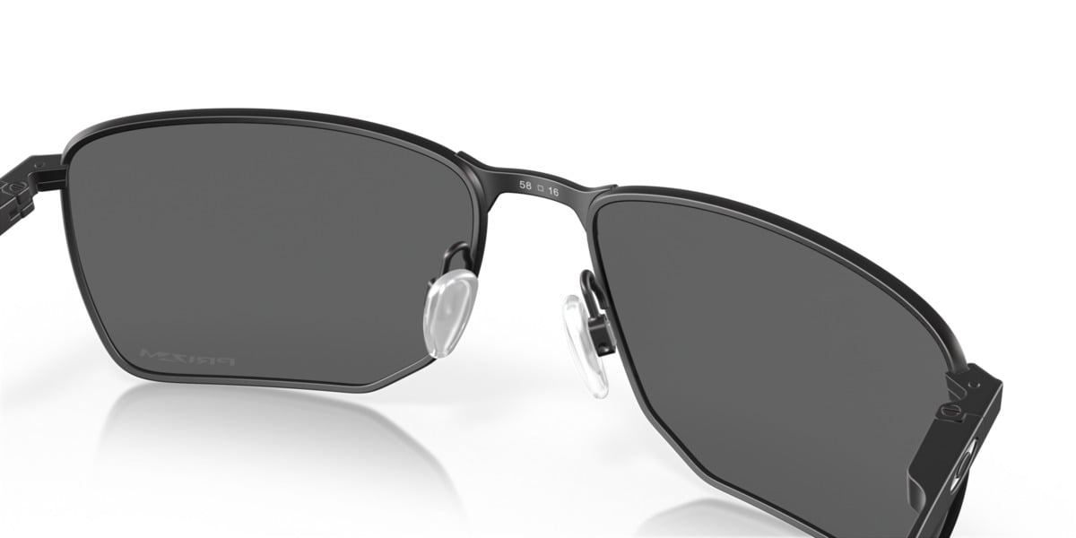 Oakley Ejector