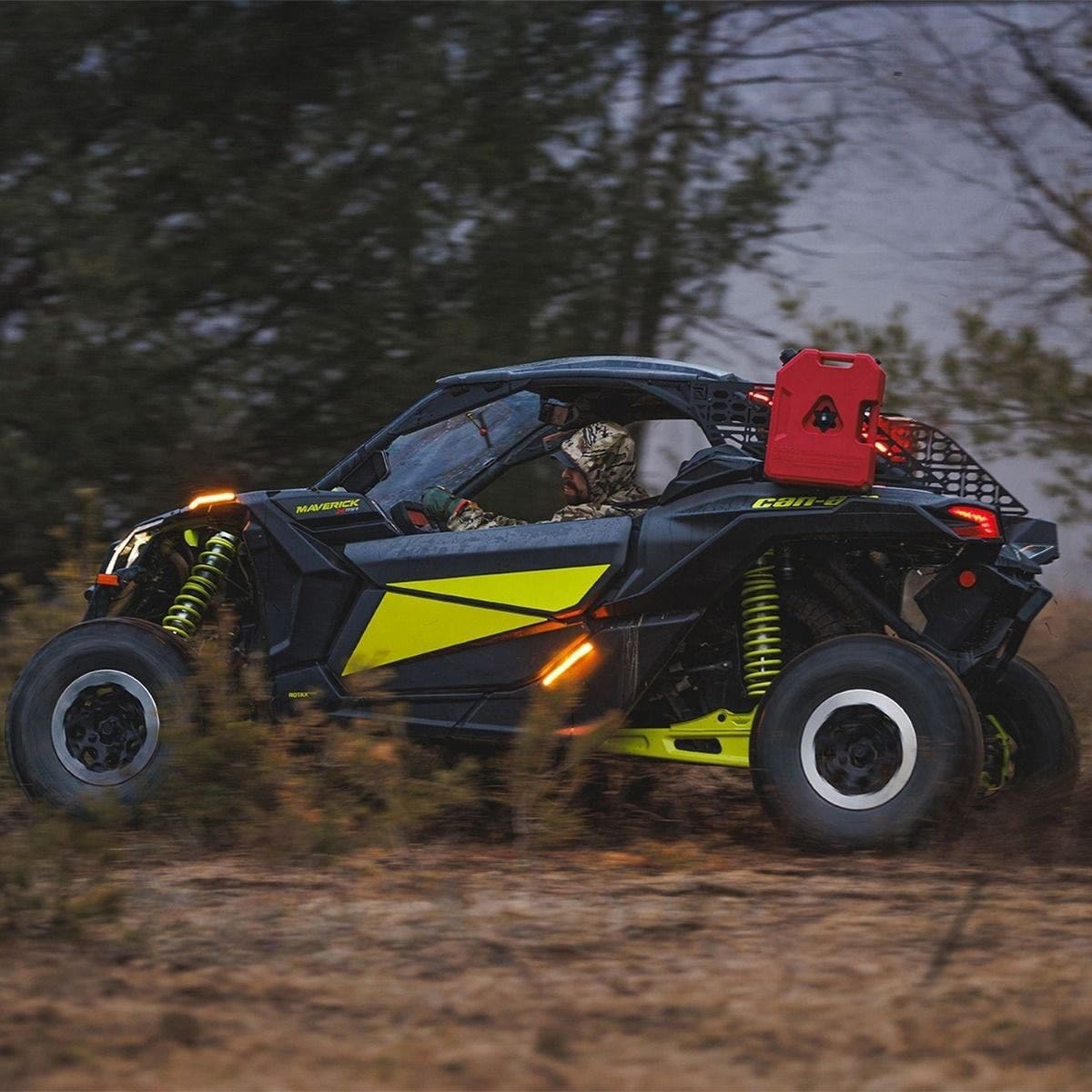 Ravek UTV Molle Mounted Quick Detach Tank & Mount