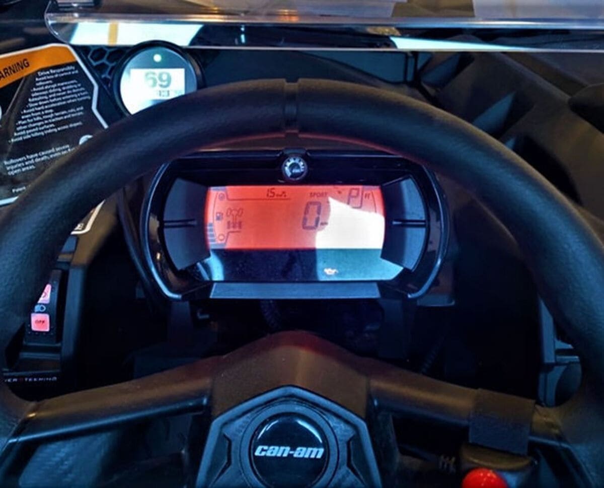 Razorback Technology '20-'24 Can-Am Maverick X3 Base Model Gauge Cluster Mount