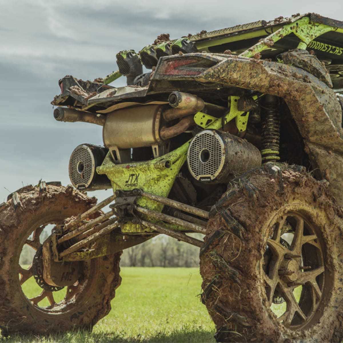 Rockford Fosgate M2 10" 2-Way Horn Loaded Tower Marine Speakers