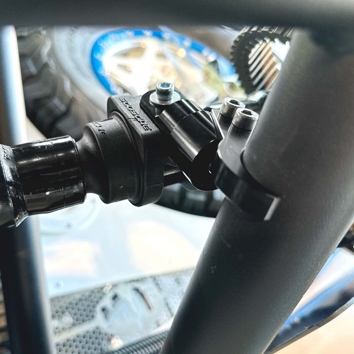 Rugged Radios MAC-XC Magnetic Quick-Release for Helmet Air Pumper