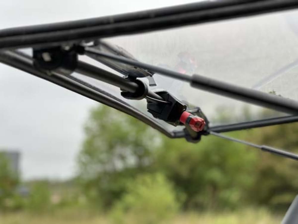Seizmik '26 Polaris General 1000 Flip-Up Versa-Vent Scratch Resistant Windshield