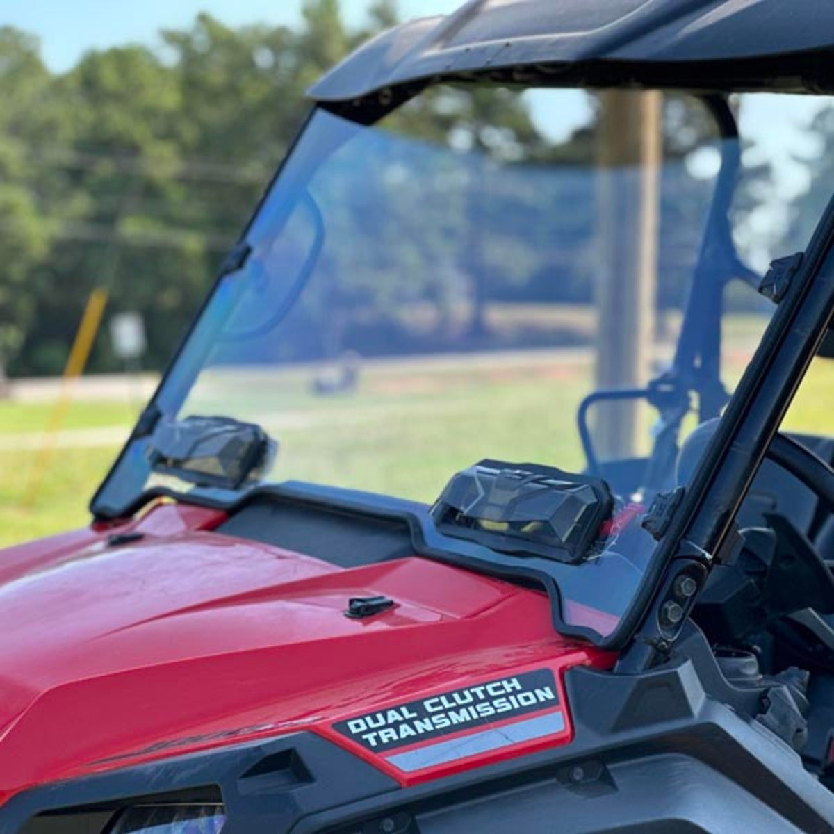 Seizmik Honda Pioneer 1000 Toolless Versa Vent Scratch Resistant Hard Coated Windshield