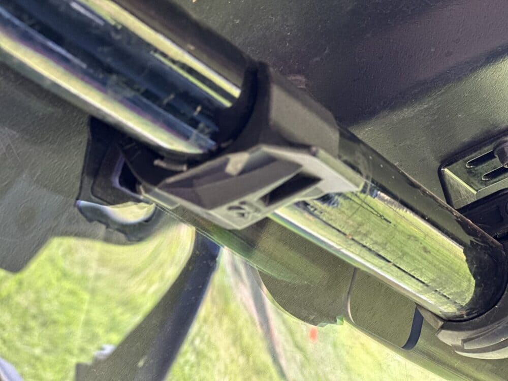 Seizmik Honda Pioneer 1000 Toolless Versa-Vent Scratch Resistant Hard Coated Windshield