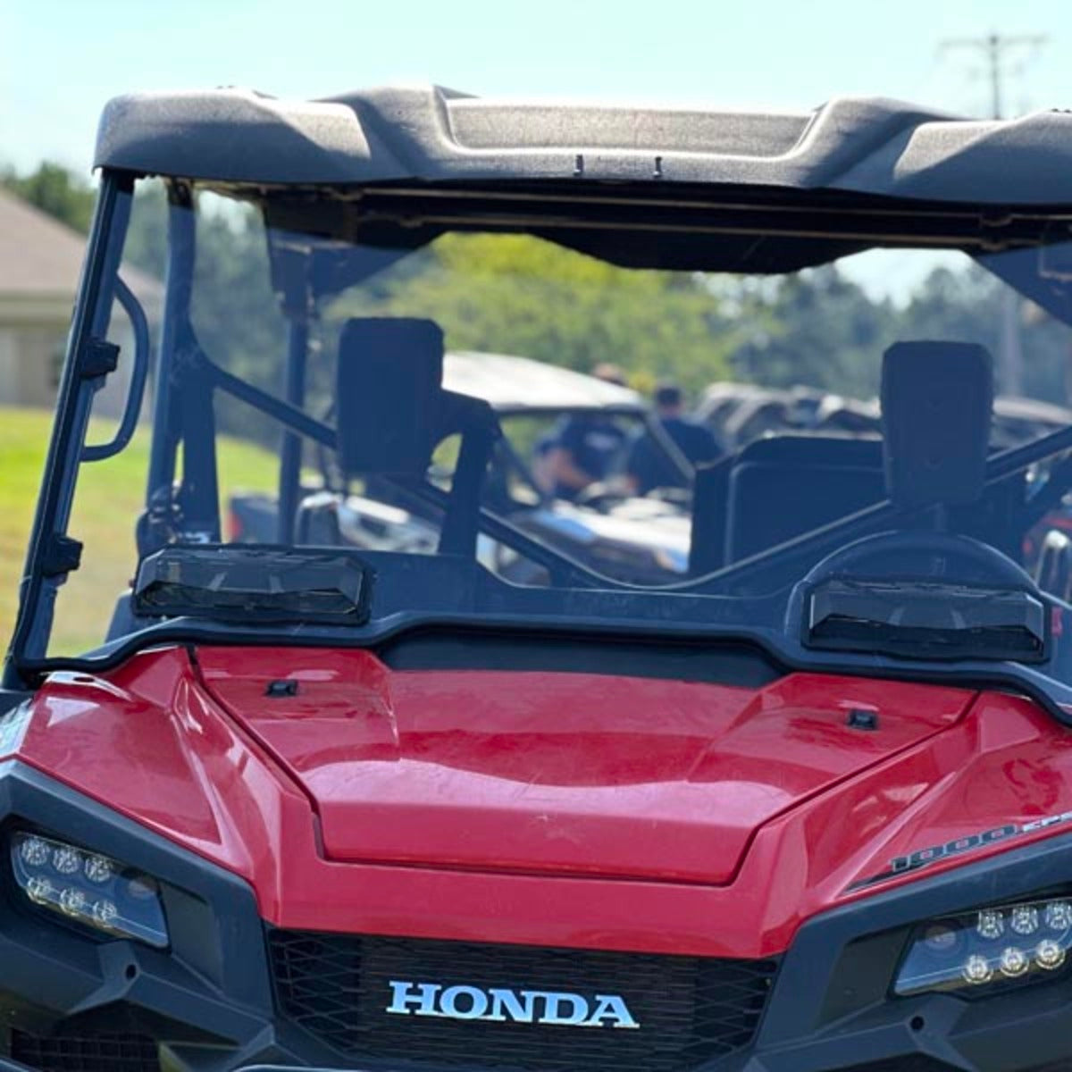 Seizmik Honda Pioneer 1000 Toolless Versa Vent Scratch Resistant Hard Coated Windshield