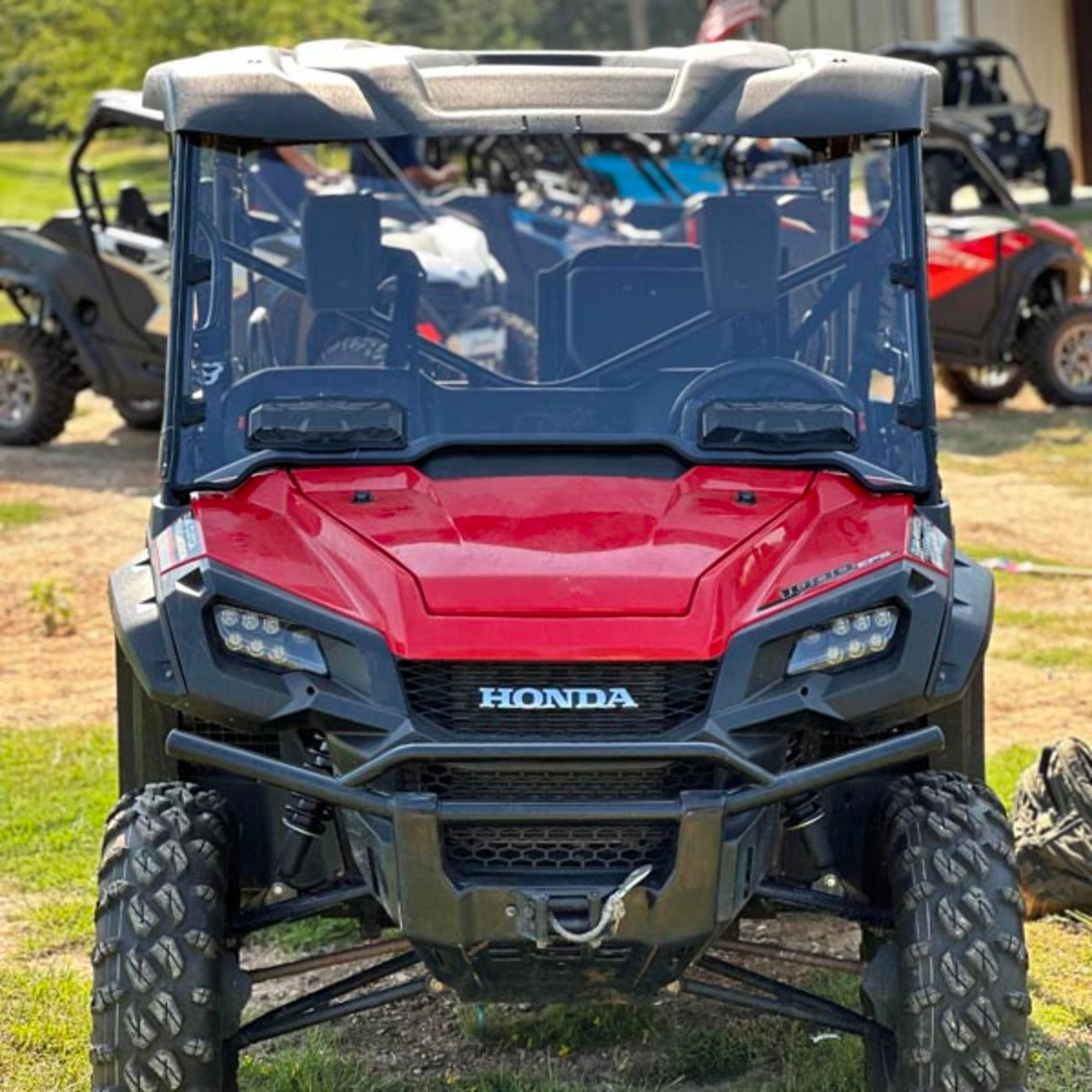 Seizmik Honda Pioneer 1000 Toolless Versa Vent Scratch Resistant Hard Coated Windshield
