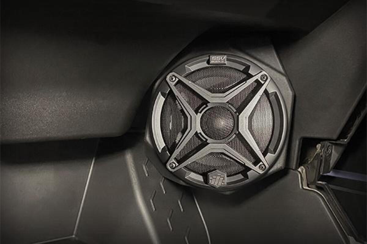 SSV Works '17-'24 Can-Am X3 Plug-&-Play 6.5" Front-Kick Speaker-Pods