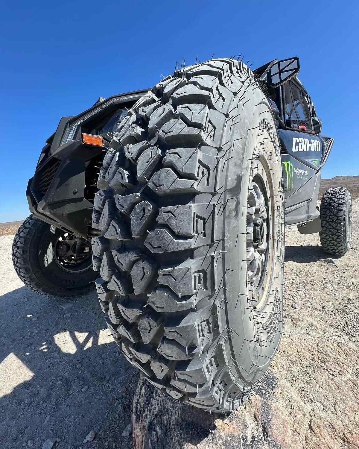 System 3 Matte Black SB-5 Beadlock & System 3 DX440 Offroad Wheel & Tire Kit