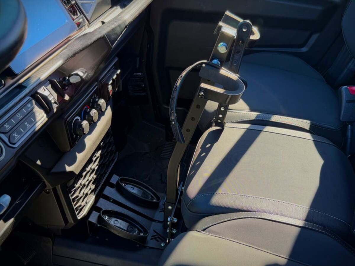 Thumper Fab '26 Can-Am Defender HD11 Gun Center Floor Mount