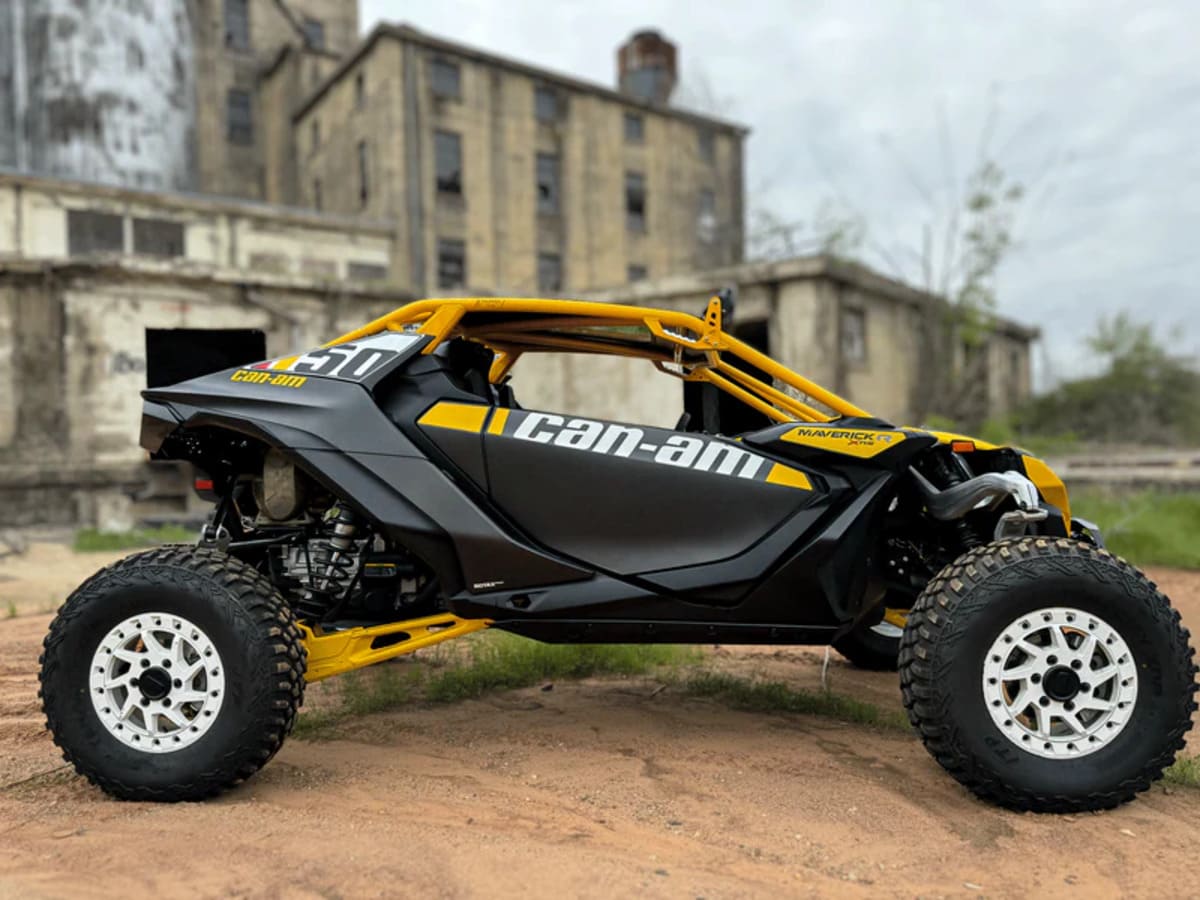 Thumper Fab Can Am Maverick R Roll Cage 2-seat