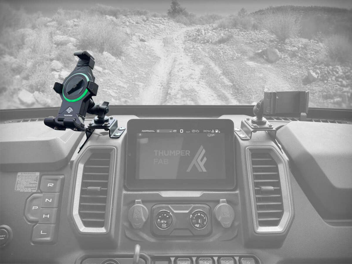 Thumper Fab CF Moto UForce U10 Pro Driver Side Phone Mount