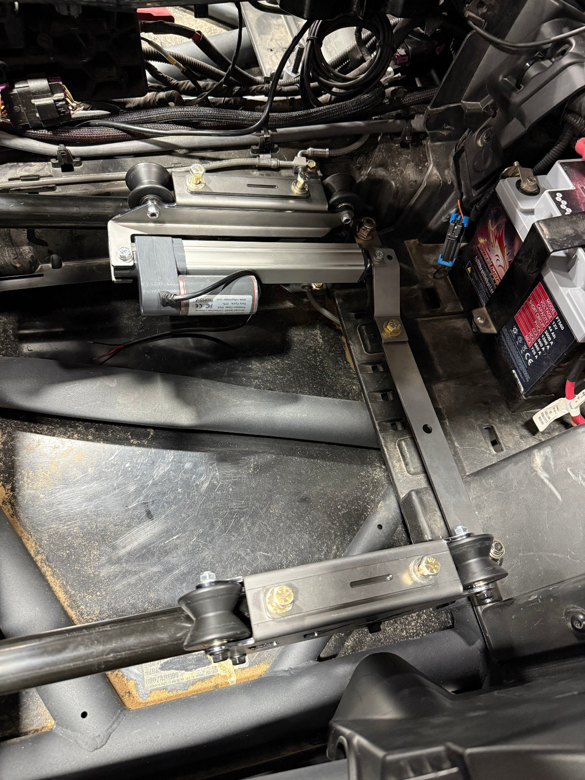 TMW Can-Am Maverick X3 & R Electric seat slider/adjuster