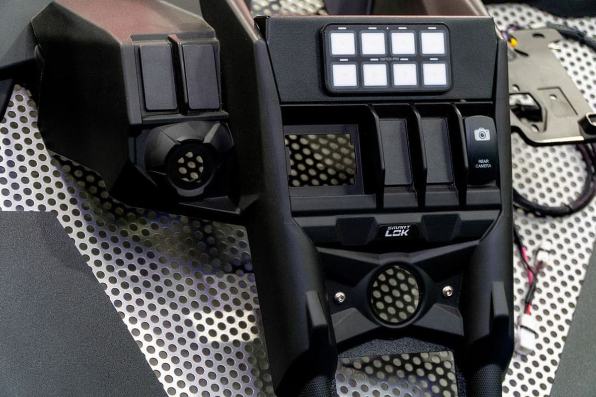 UTV Stereo Can-Am Maverick X3 Switch Pros SP-9100 Upper Mount