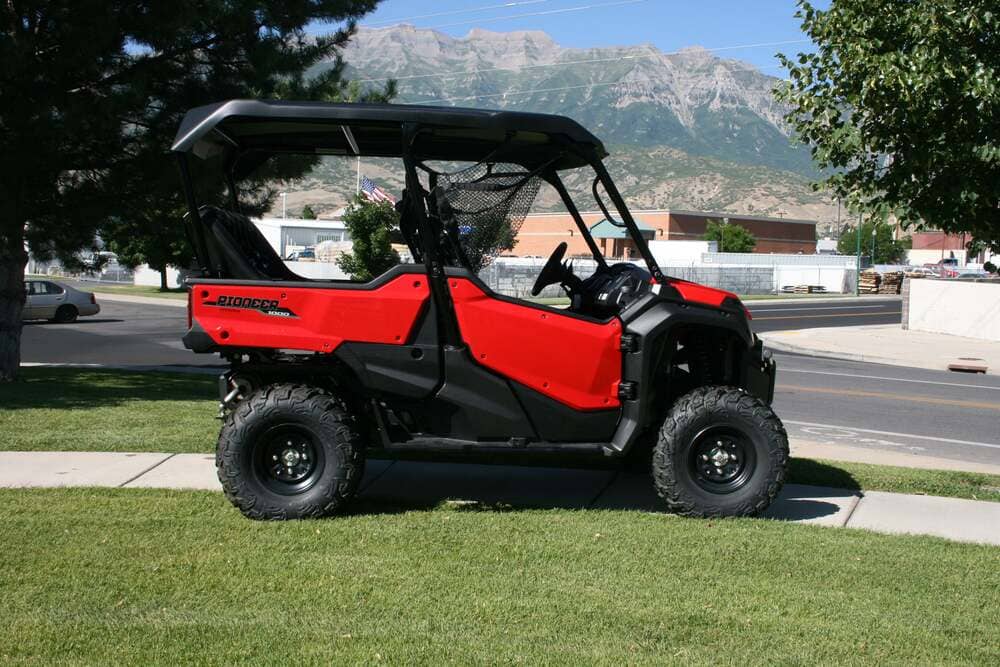UTVMA '16-'24 Honda Pioneer 1000 Backseat & Roll Cage Kits