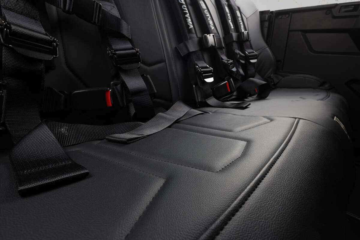 UTVMA '17-'25 Polaris General 1000 Rear Bench Seat w/ Harnesses