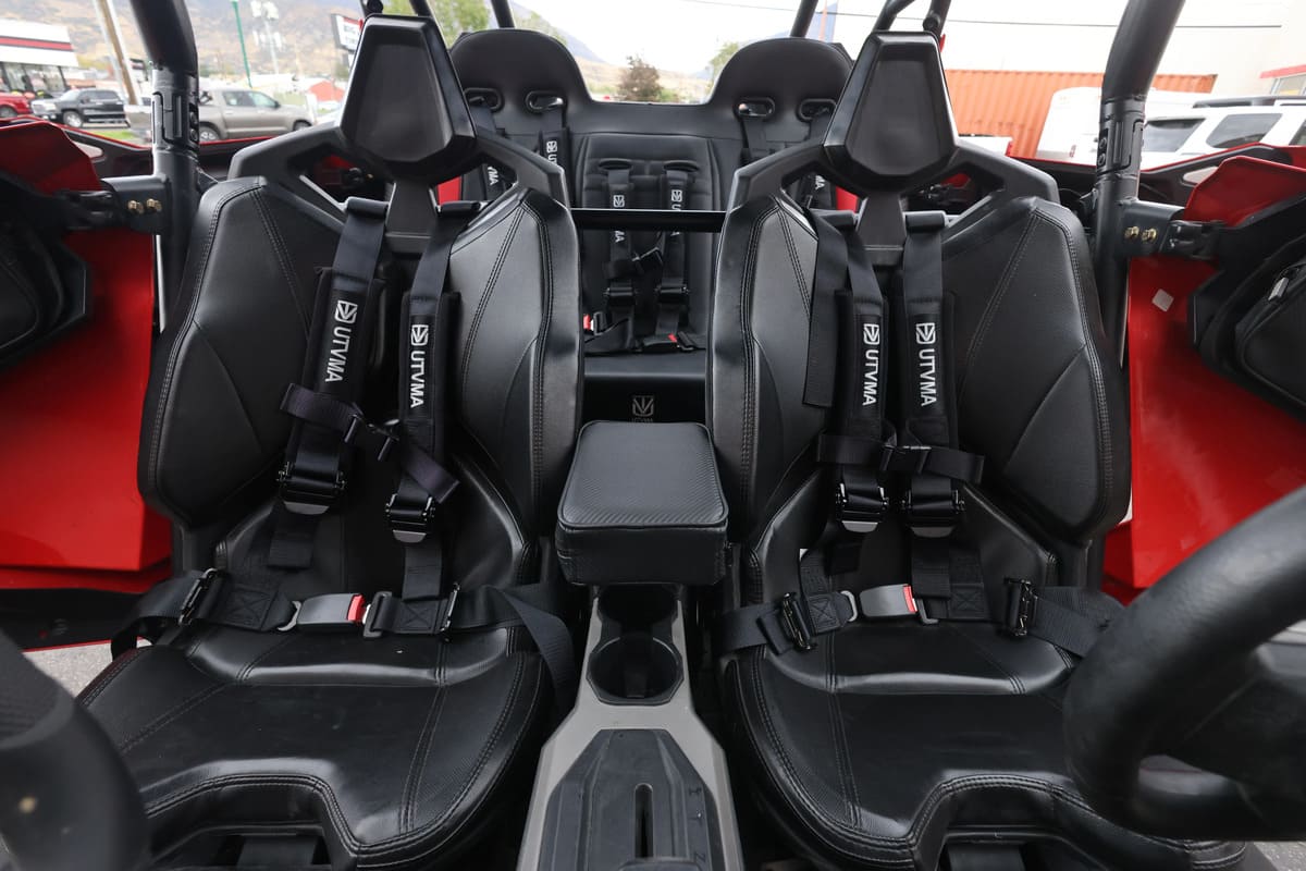 UTVMA '20-'24 Polaris RZR Pro 2 Seater Front Armrest with Bracket