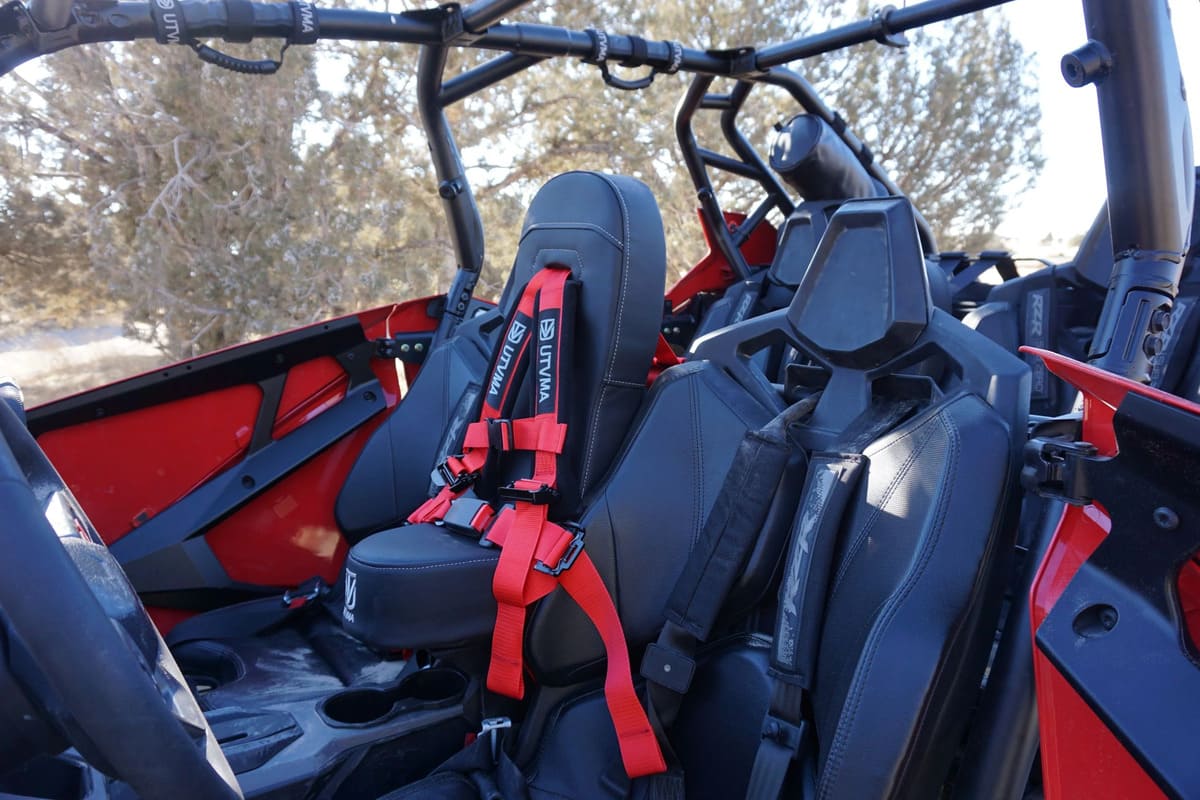 UTVMA '20-'25 Polaris RZR Pro R Front Bump Seat