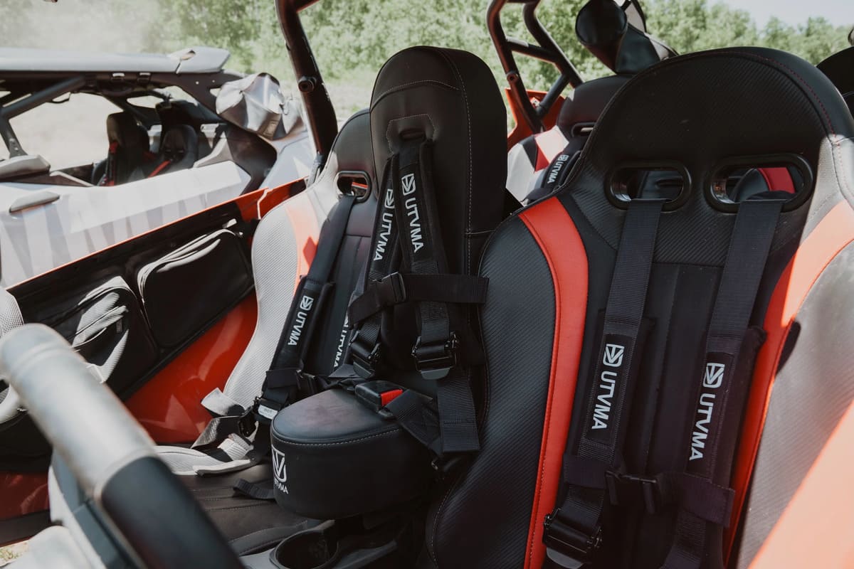 UTVMA '20-'25 Polaris RZR Pro R Front Bump Seat