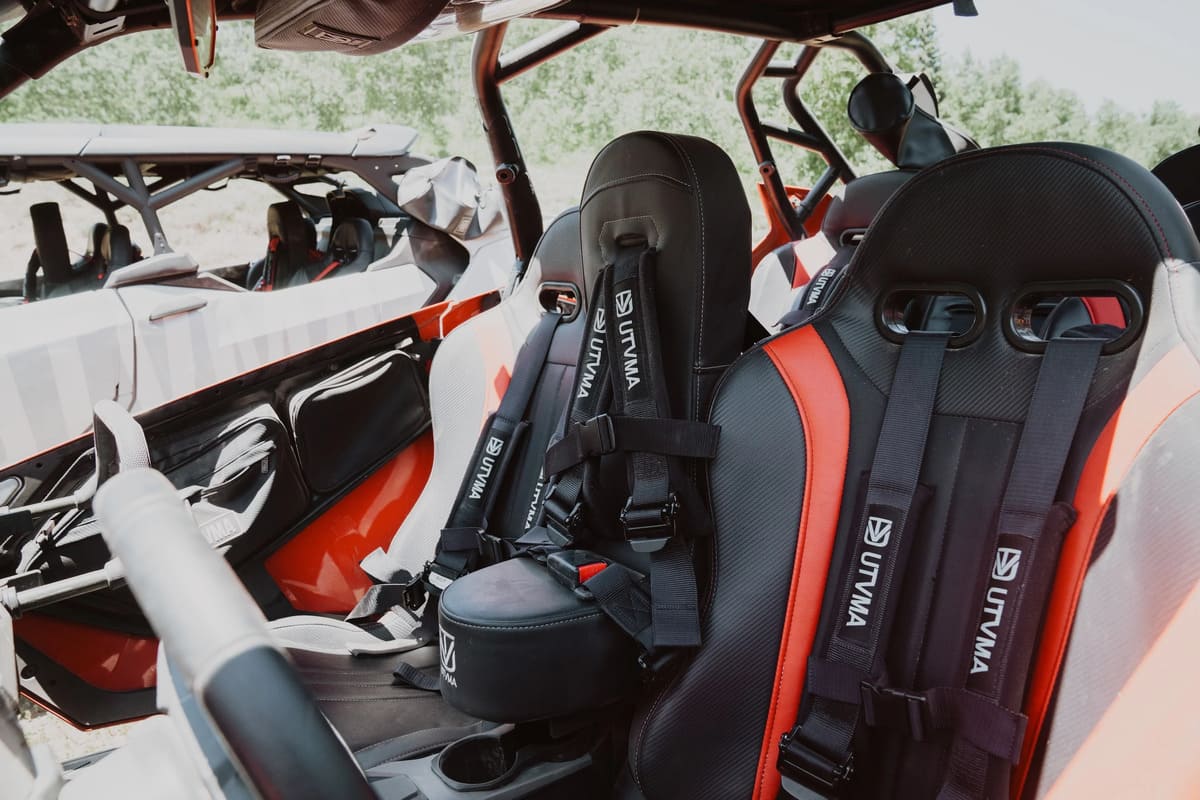 UTVMA '20-'25 Polaris RZR Pro R Front Bump Seat