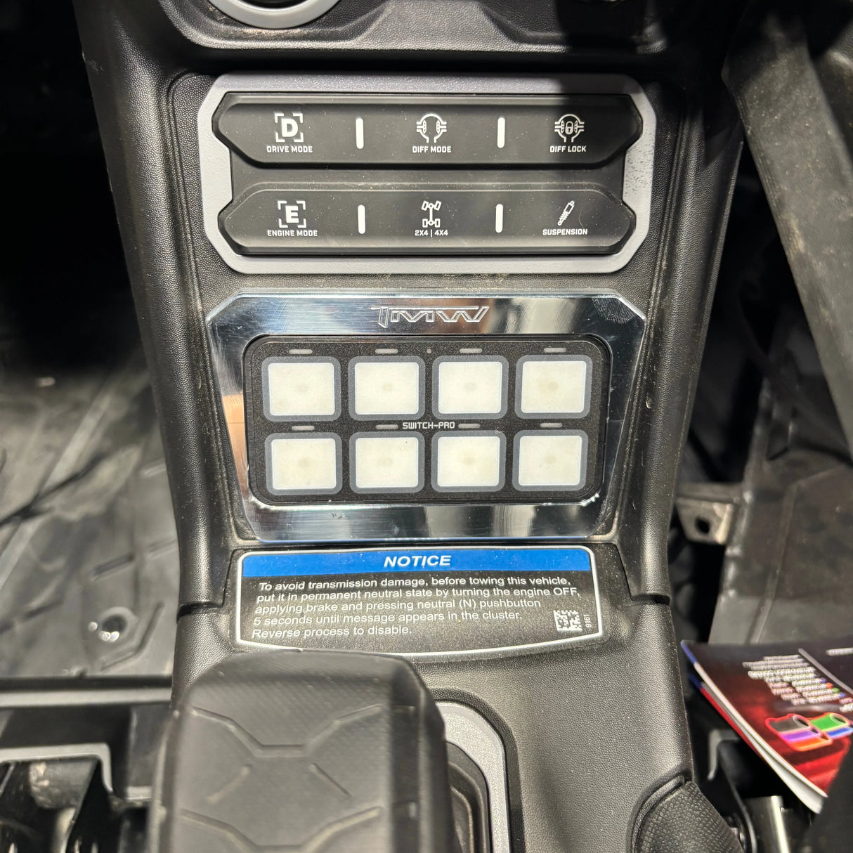 TMW Can-Am Maverick R SP-9100 Switch Pros Mount