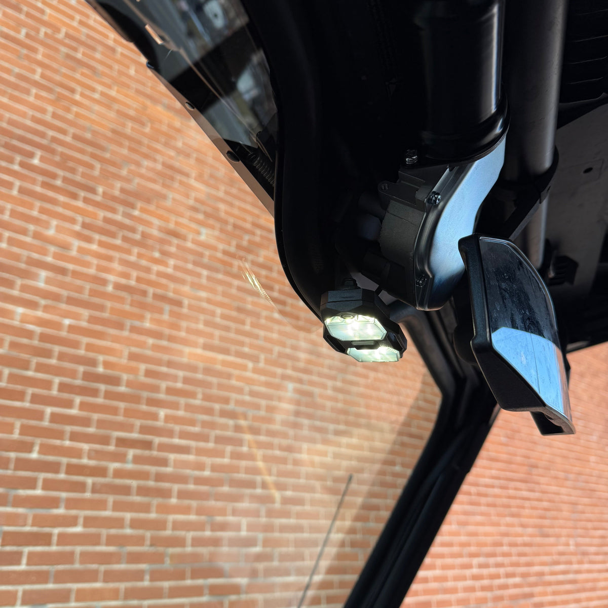 Bent Metal Polaris General 2.0 Vented Glass Windshield