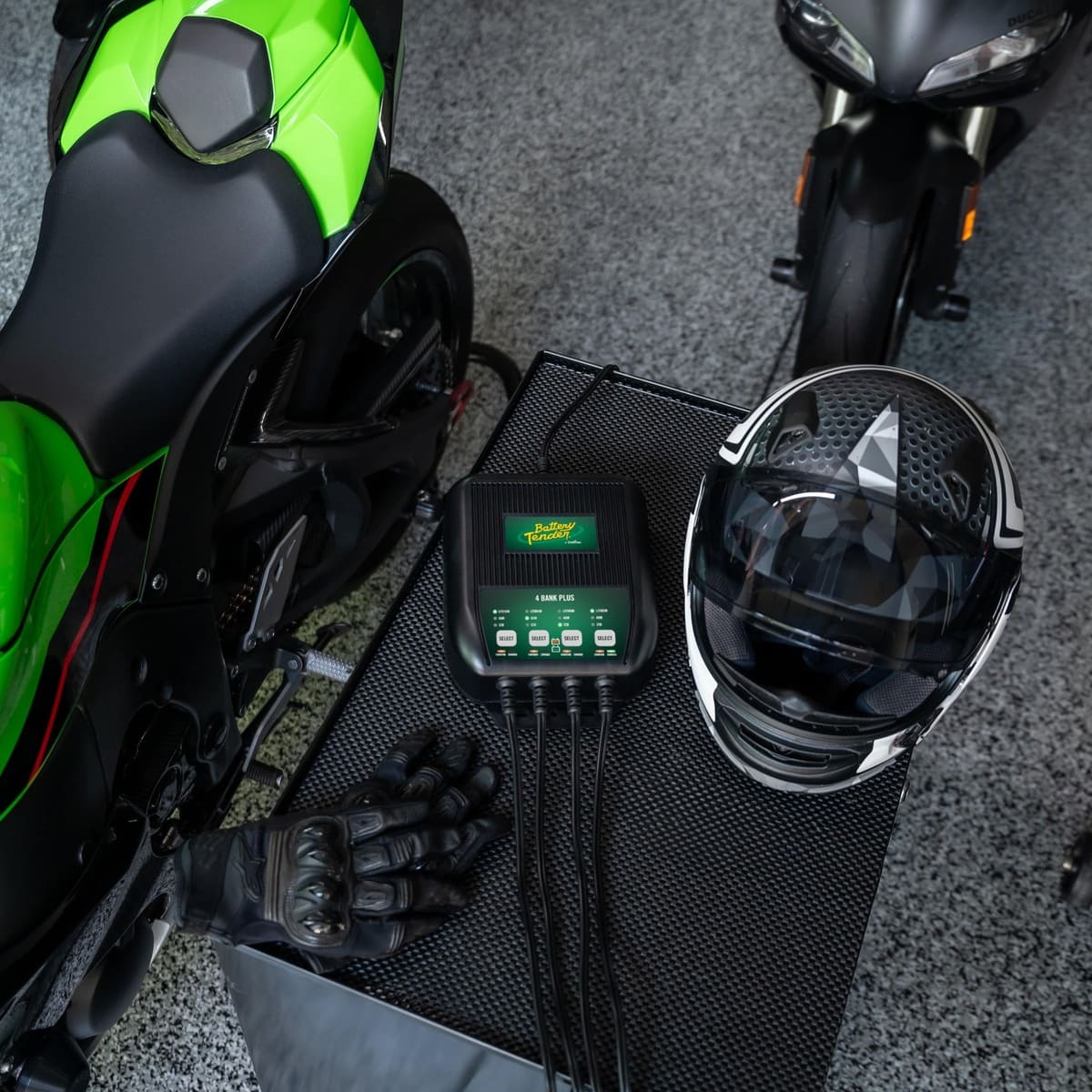 Battery Tender 1.25 AMP 12V 4-Bank Battery Charger