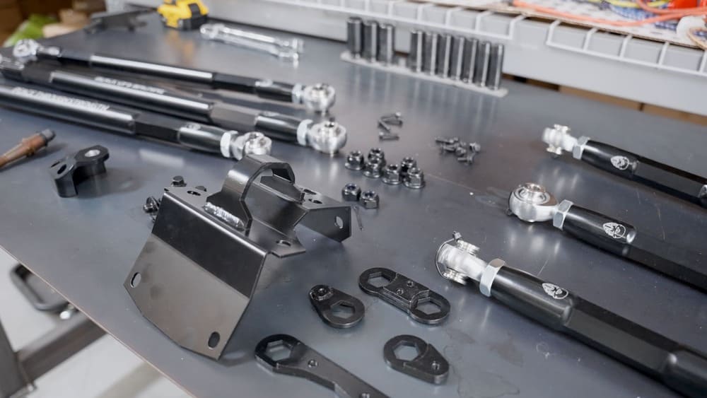 Black Ops Machine '24+ Can-Am Maverick R Radius Rods