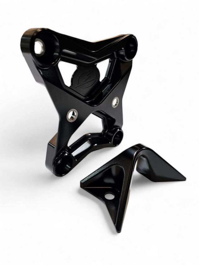 Elektric Offroad '17-'21 Can Am Maverick X3 Radius Rod Plate w/ Tow Hook - Black
