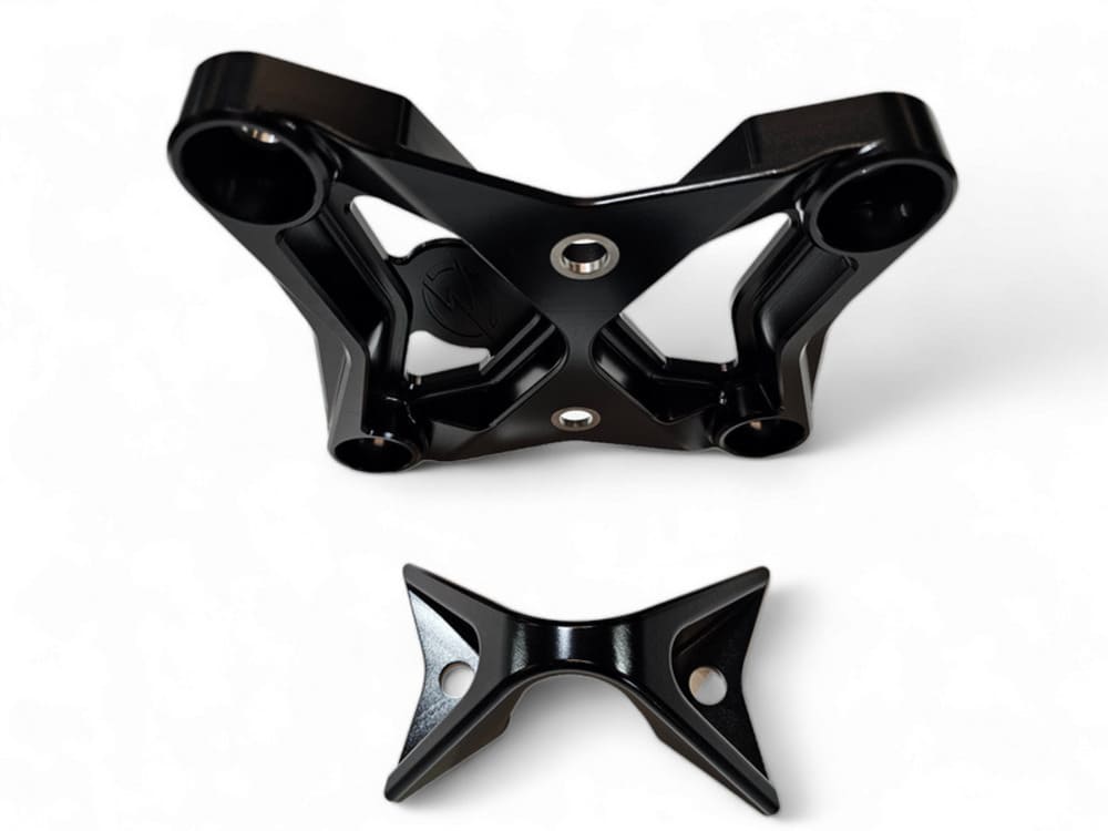 Elektric Offroad '17-'21 Can Am Maverick X3 Radius Rod Plate w/ Tow Hook - Black