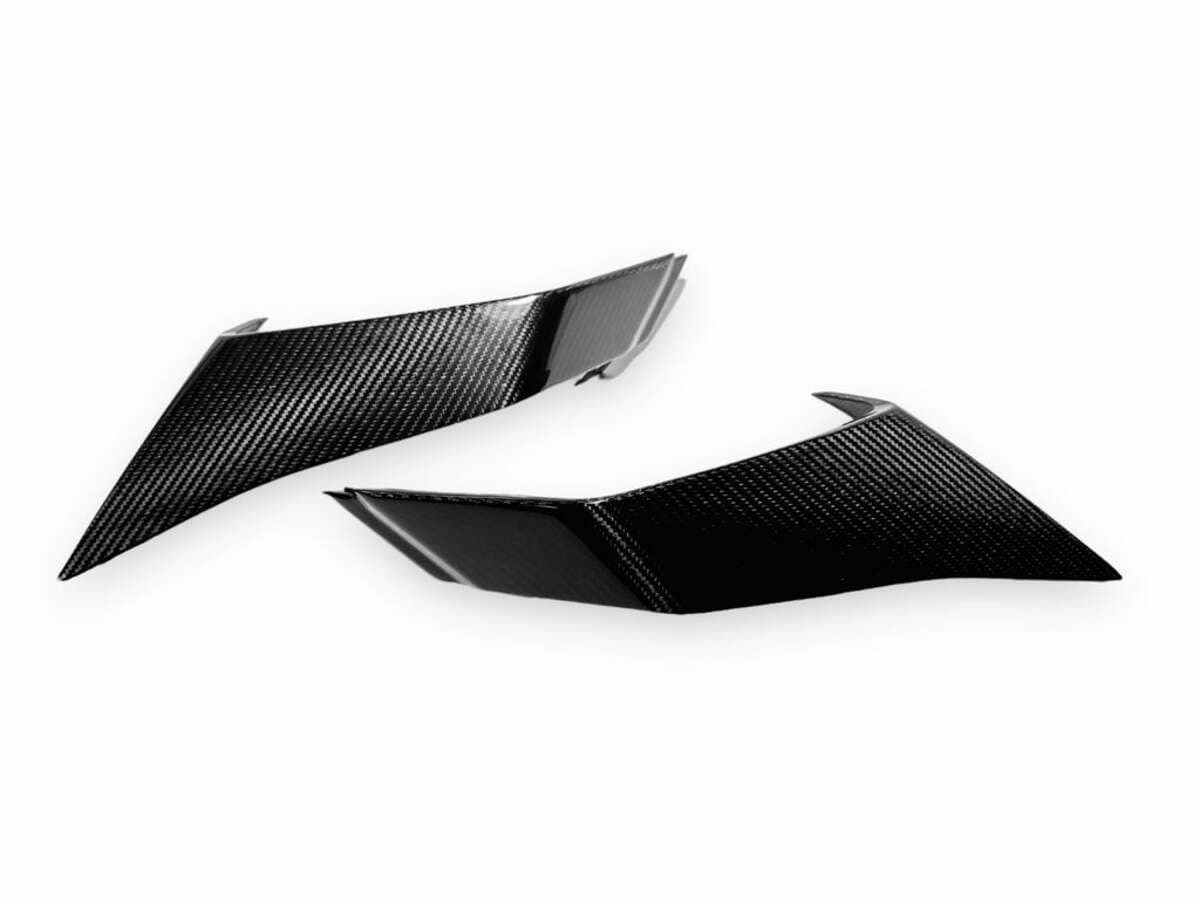 Fourwerx Can-Am Maverick R Carbon Fiber Tail Light Trim Set