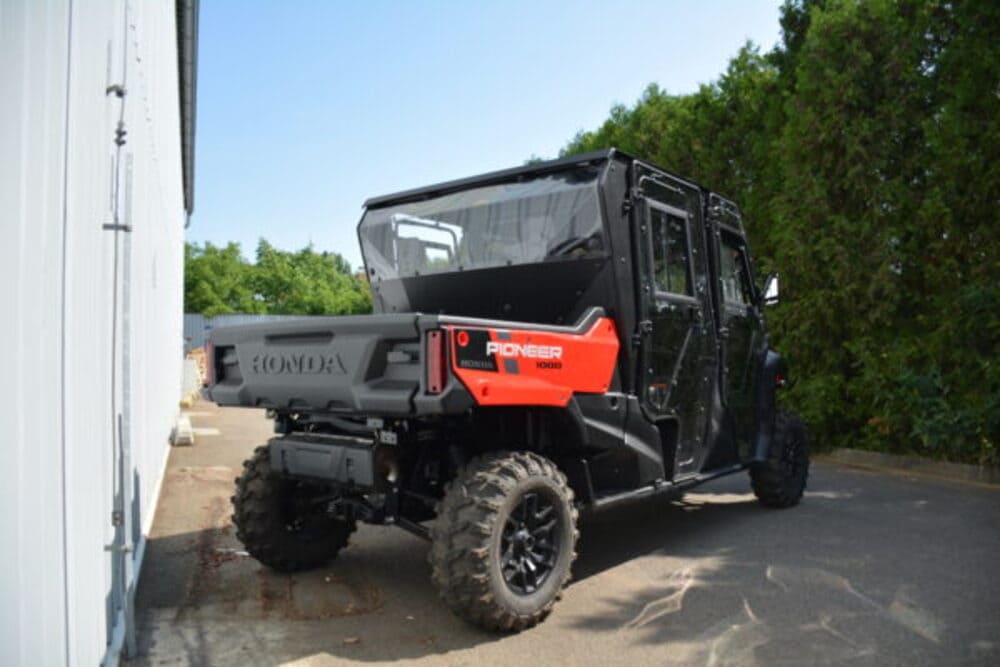 Hard Cabs '23+ Honda Pioneer 1000-6 Crew Cab Kit
